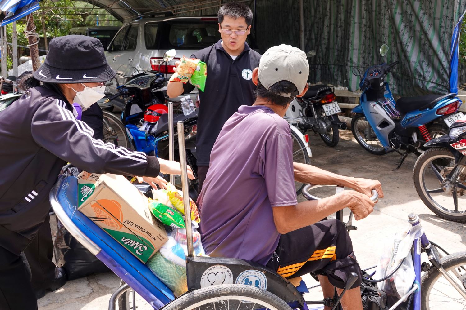 Ánh sáng từ những cuộc đời ngắn ngủi